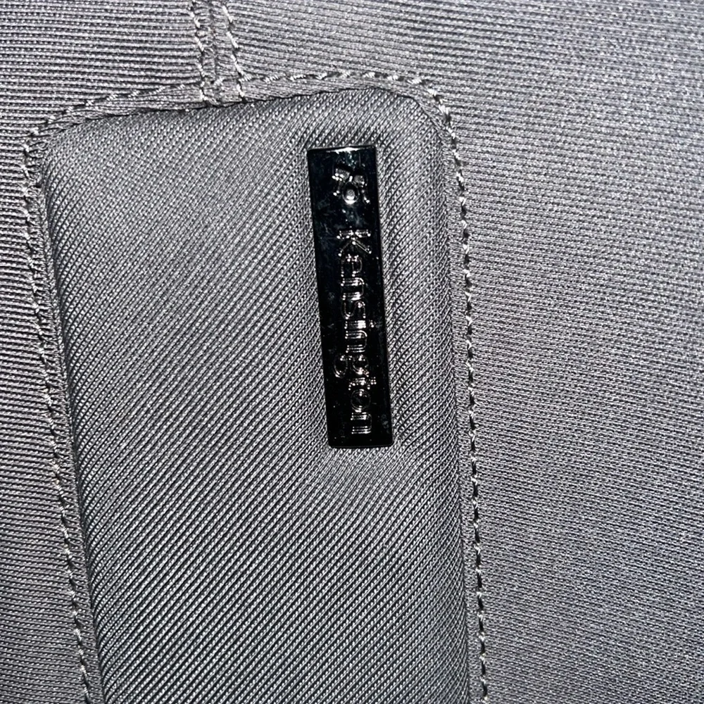 Kensington Stylish Black Messenger Bag Laptop